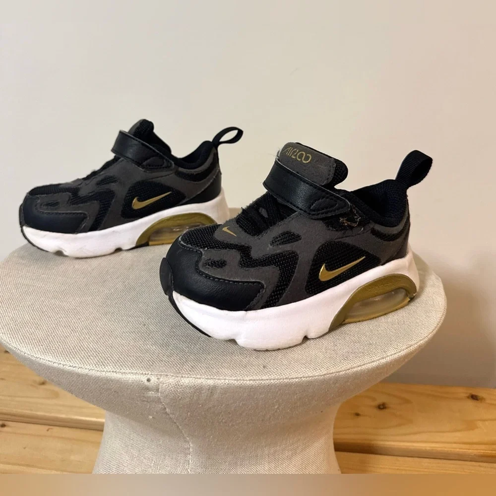 NIKE AIR MAX 200 Toddler Black and Gold Sneakers (US 6) - Picture 4 of 6
